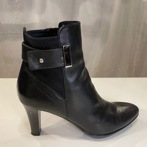Aquatalia Weatherproof, Black, High Heel Boot, Size 10, Made in Italy